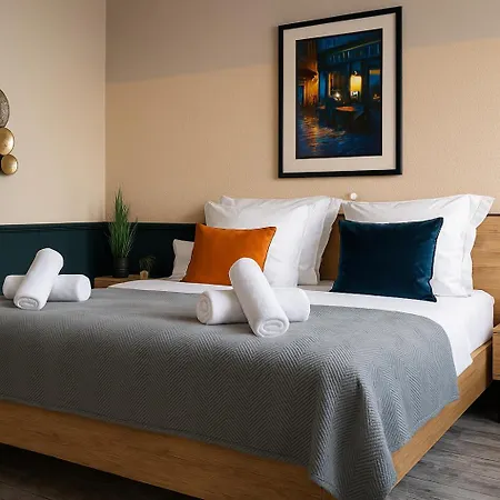 Charmante In Der Stadt Homestay