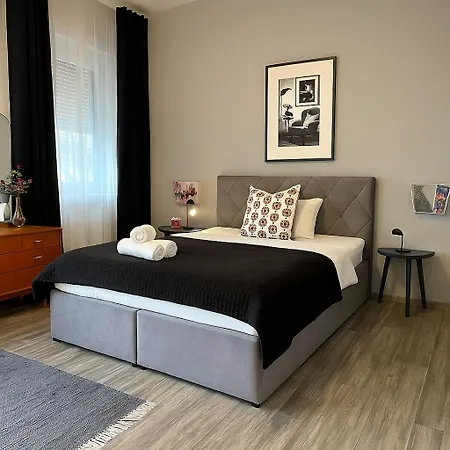 Charmante In Der Stadt Homestay