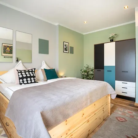 Charmante In Der Stadt Homestay