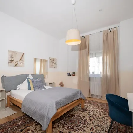 Homestay Charmante In Der Stadt *