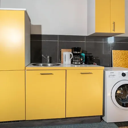 Charmante In Der Stadt Homestay