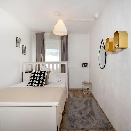 Homestay Charmante In Der Stadt
