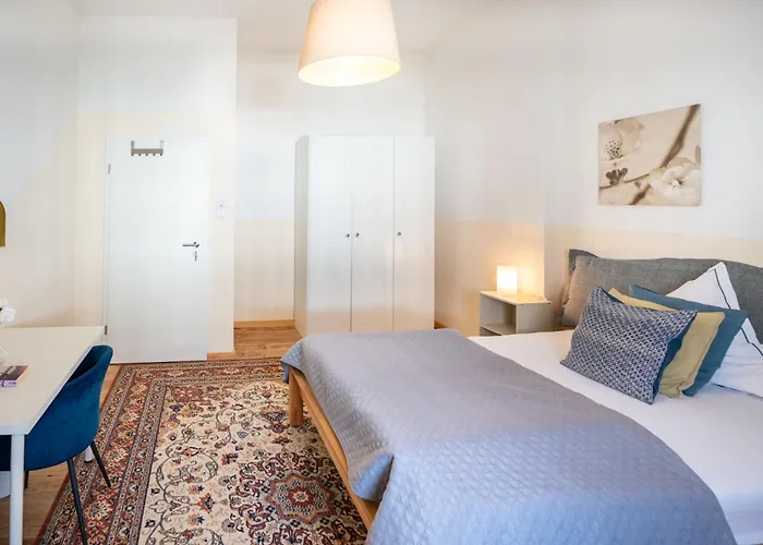 Charmante In Der Stadt Проживание в семье *